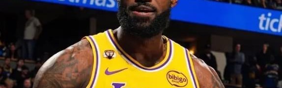 jiuyou-湖人逆转詹姆斯又成主角，特定数据断层领先，赛后鼓励胖虎再圈粉