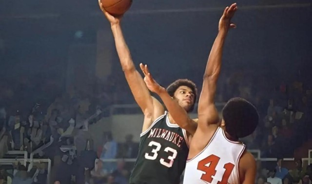 九游首页-单赛季包揽MVP+FMVP+得分王有多难？NBA仅4人做到，詹姆斯无缘