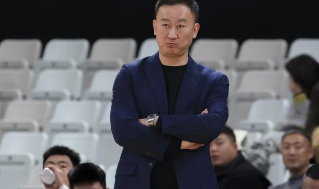 九游娱乐-刘维伟：内线国内球员加起来只有2分，没给法尔造成任何难度